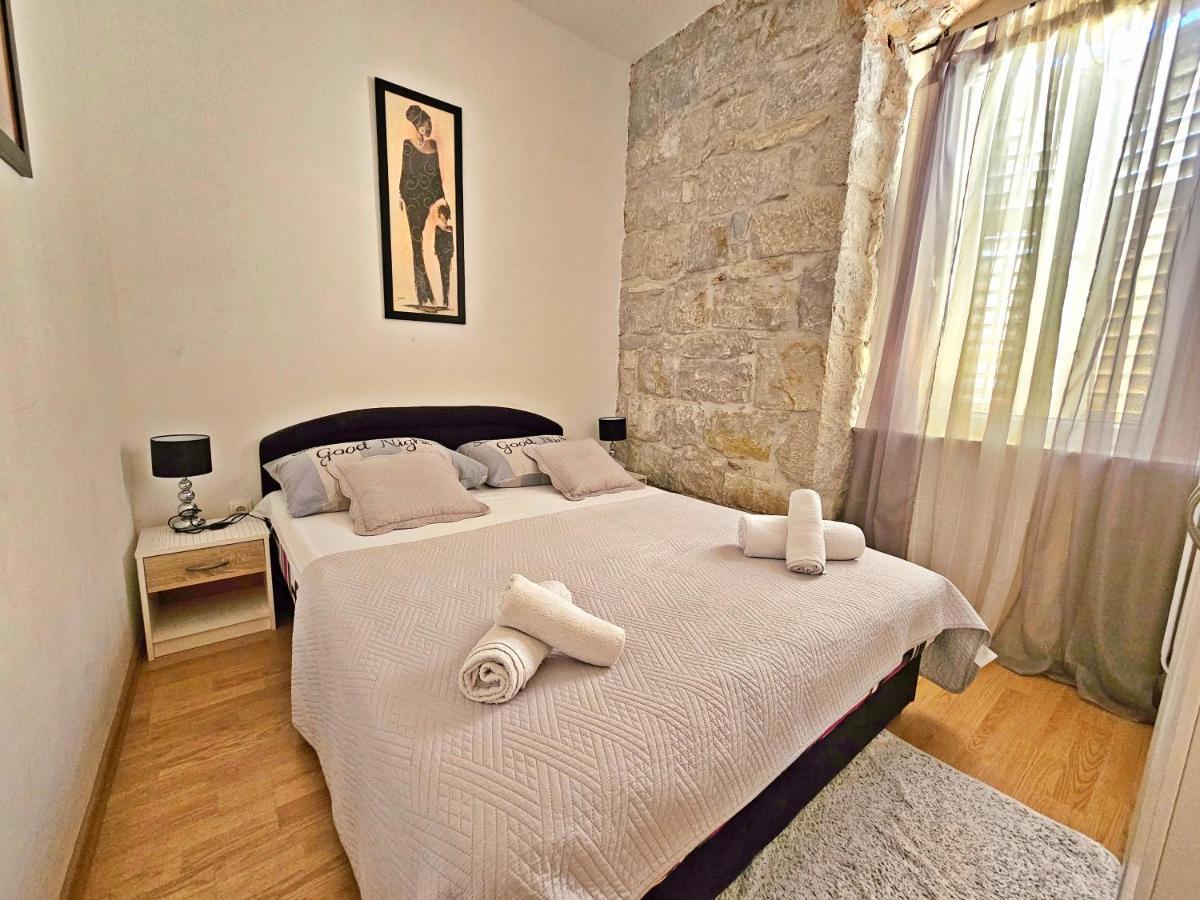 Apartments Moni Сплит Екстериор снимка