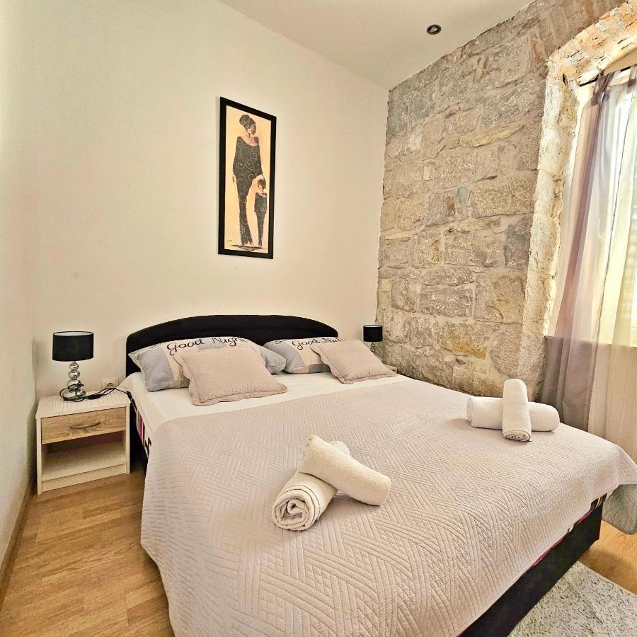 Apartments Moni Сплит Екстериор снимка